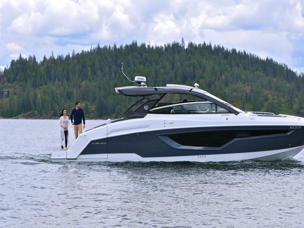 Cruisers Yachts 42 GLS
