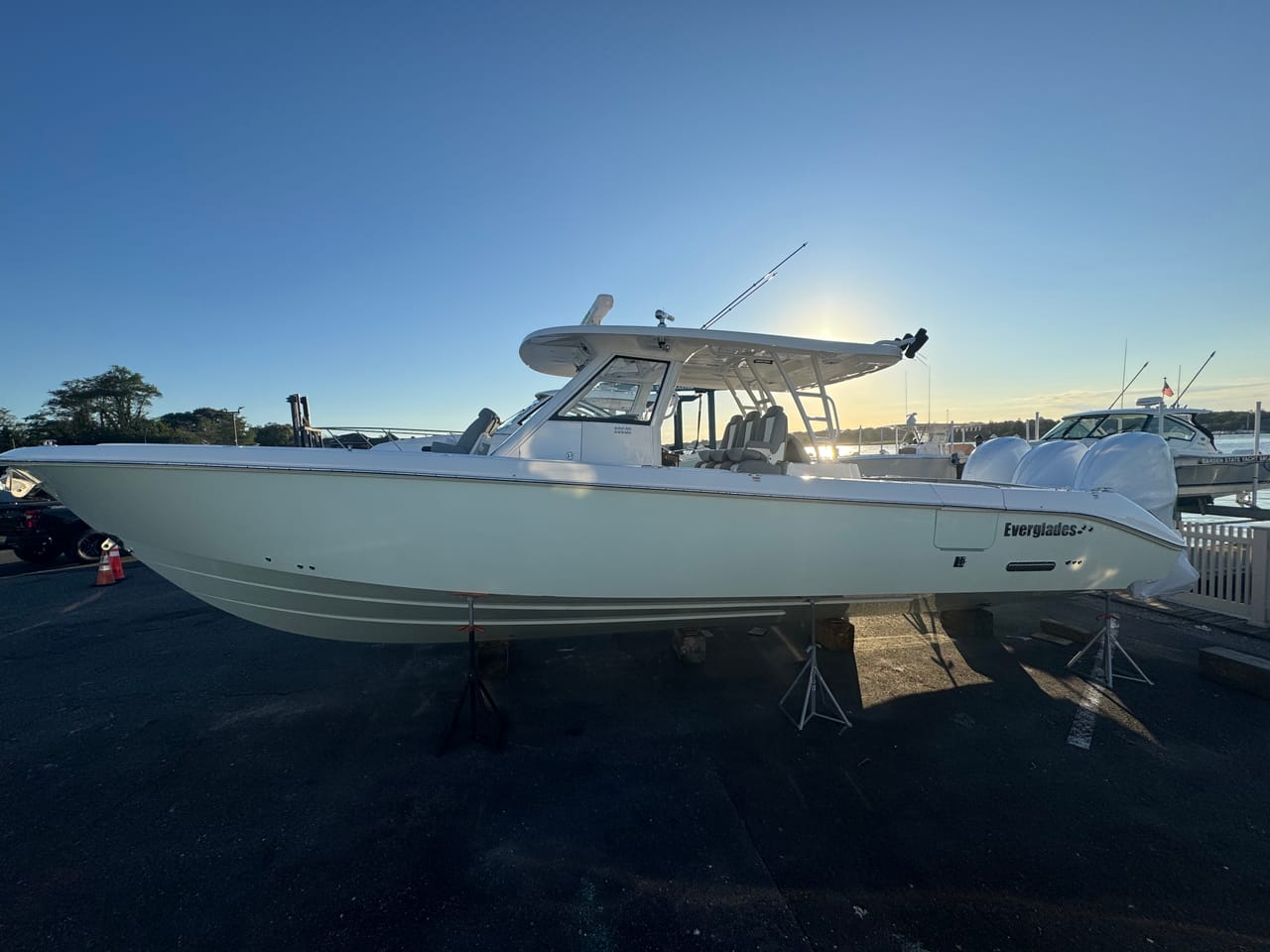 Everglades 395 CC